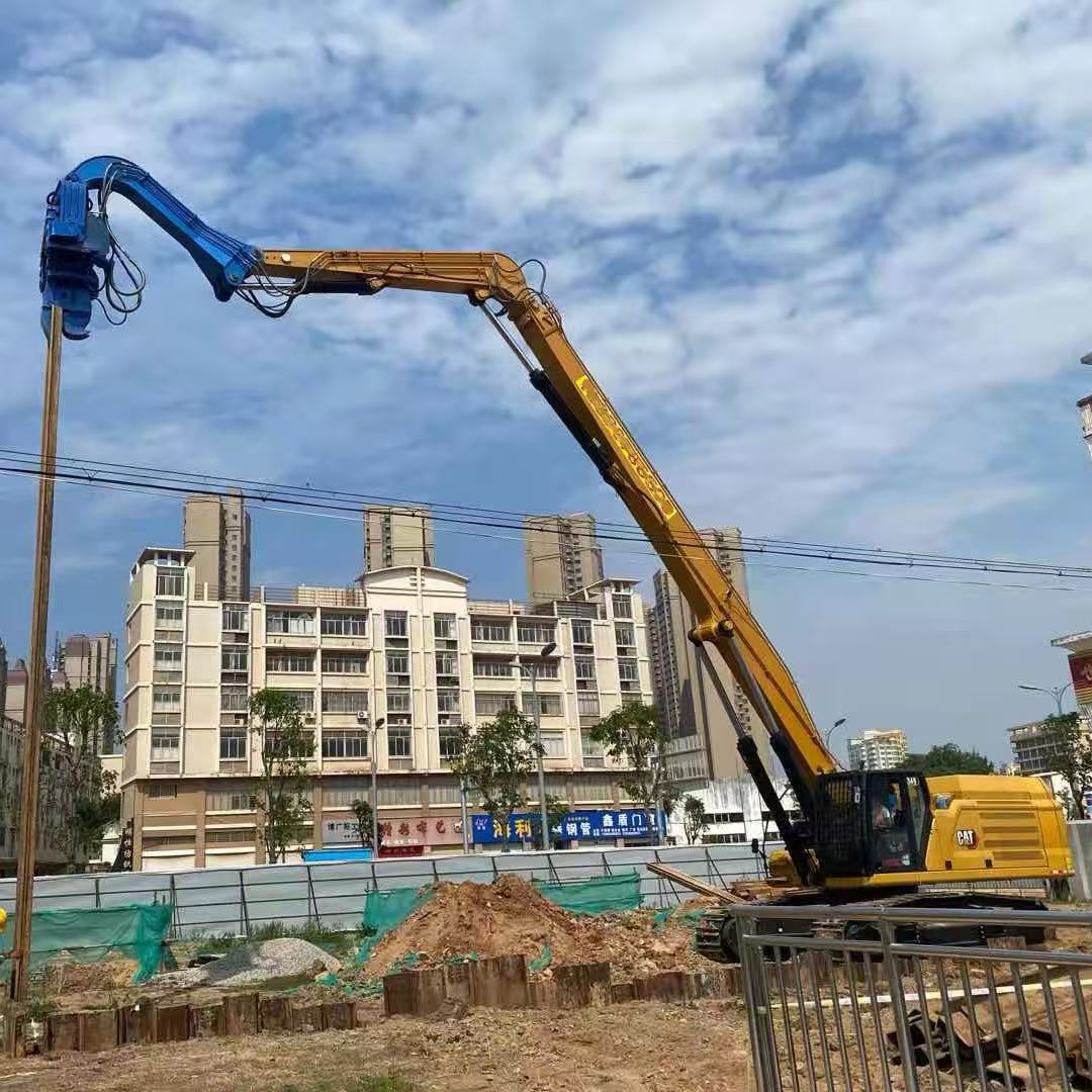 Heavy duty piling boom for CAT345 excavator